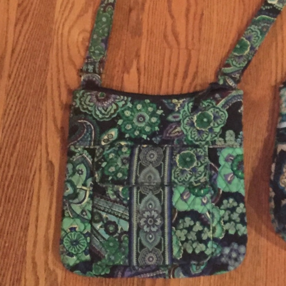 Very Bradley cross-body bag